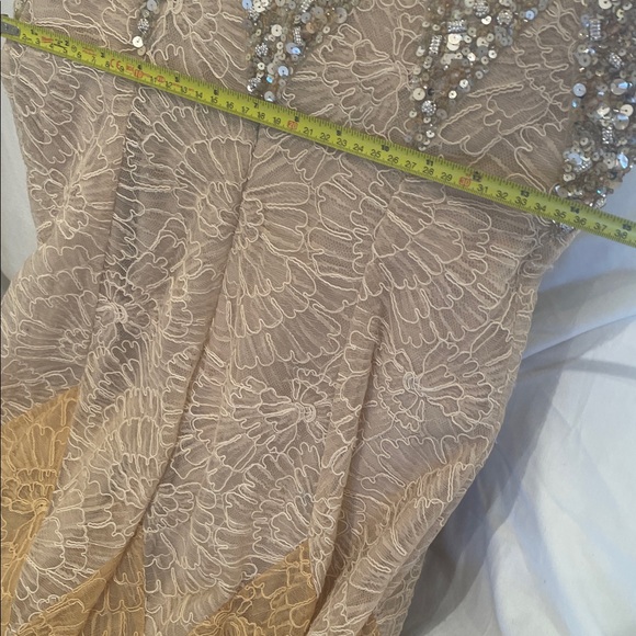 Georges Hobeika beaded and lace Gown - Picture 12 of 15